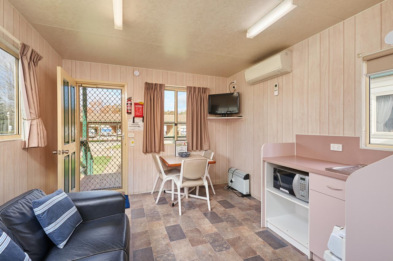 Gundagai Cabins & Tourist Park Exterior foto